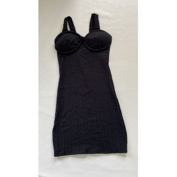 VESTIDO CORTO CON TIRA Y SOSTEN